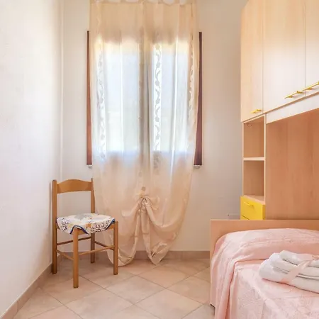 L'uddastru 4 *